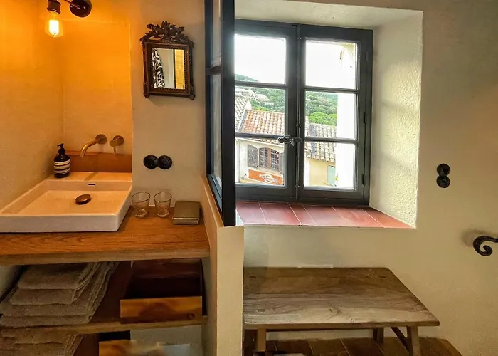 Semesterbostad Maison Des Sarrasins *