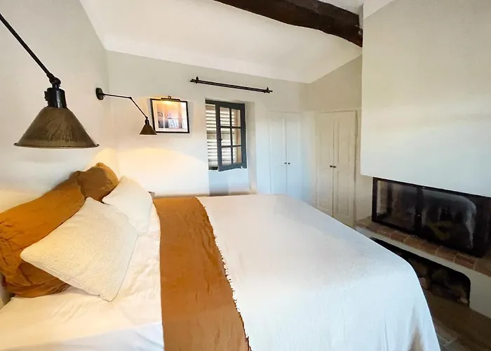 Maison Des Sarrasins